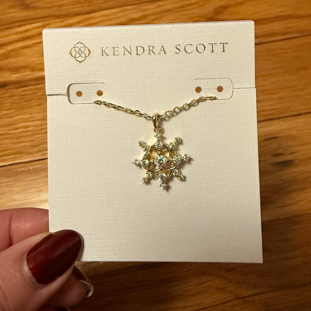 Kendra Scott Snowflake Pendant